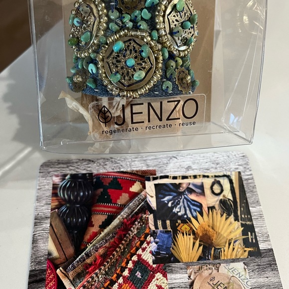 Handcrafted Cuff Bracelet with Turquoise Beads - Picture 10 of 10